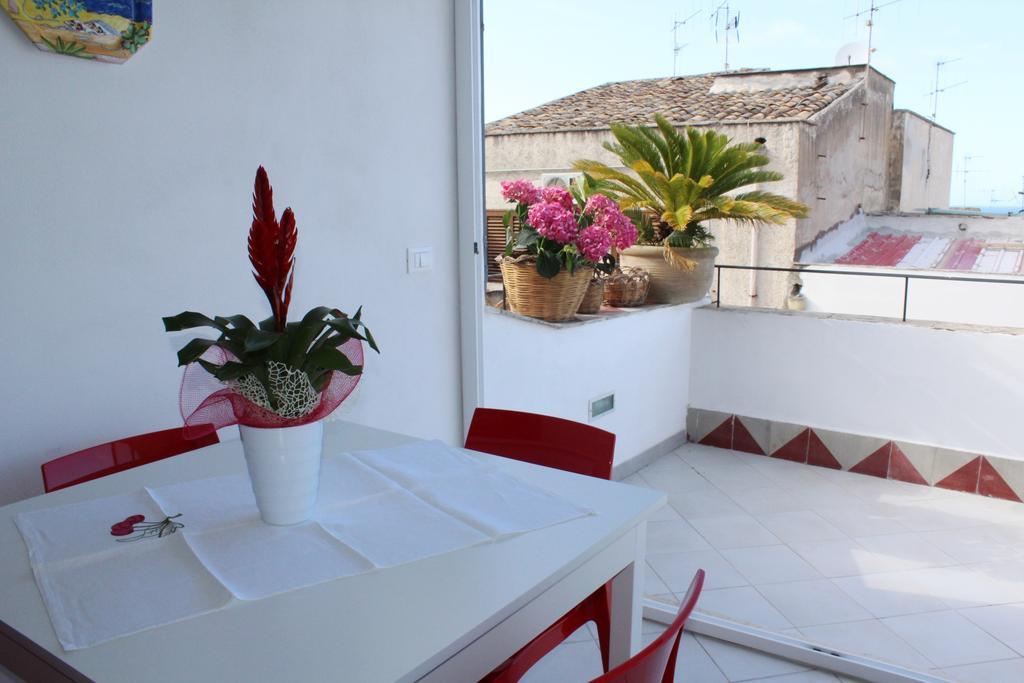Terrazza In Palazzo Taormina Castellammare del Golfo Exterior foto